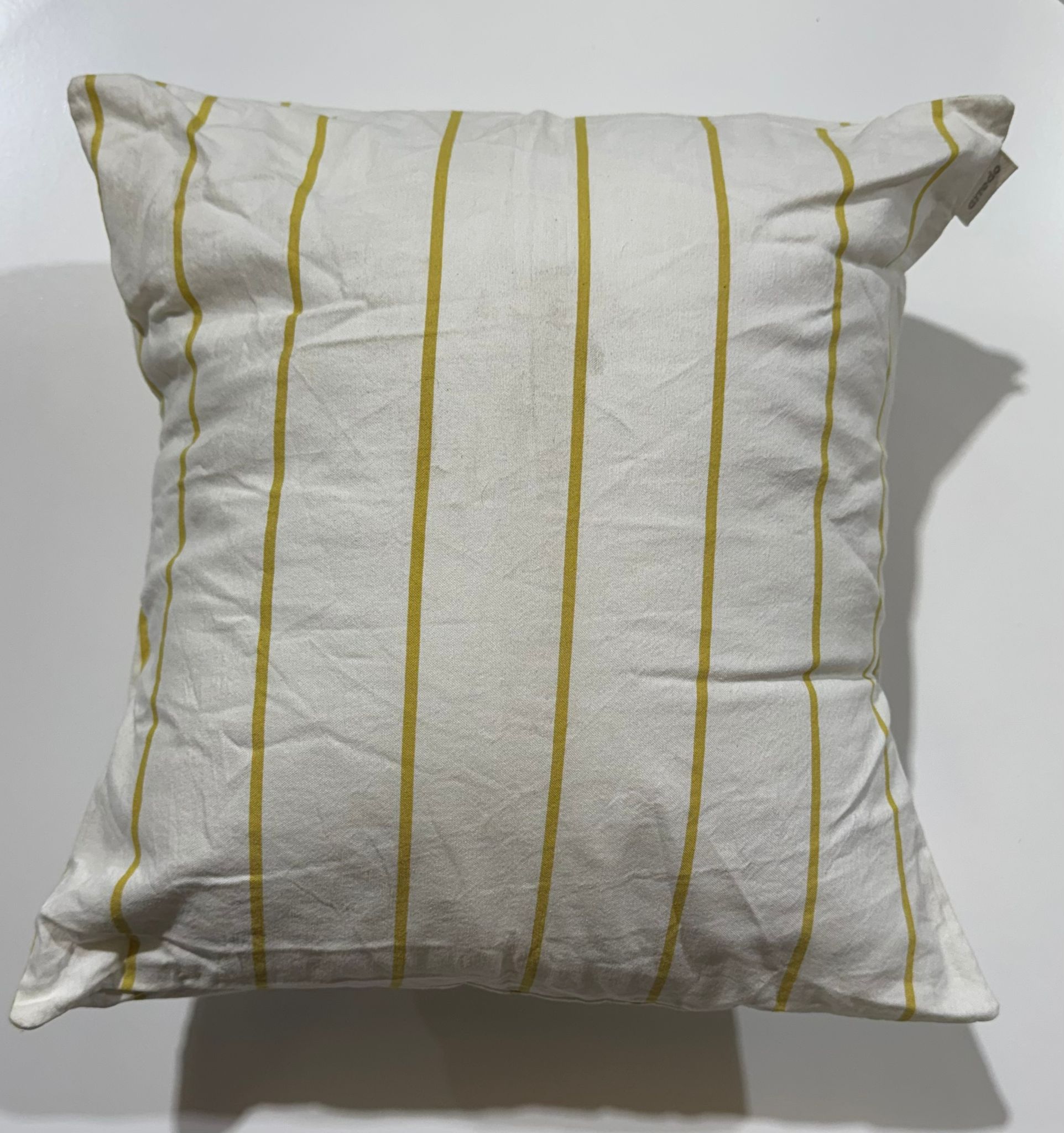 Almohadon a Rayas Amarillas finas